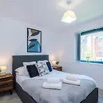Centre With Balcony & Free Parking
