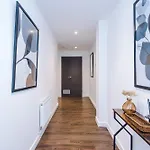 Centre With Balcony & Free Parking York