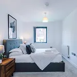Centre With Balcony & Free Parking Apartmán York