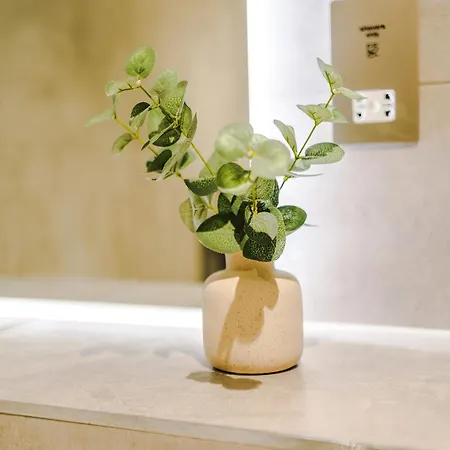 2 Bed Flat Centre With Free Parking 公寓 *