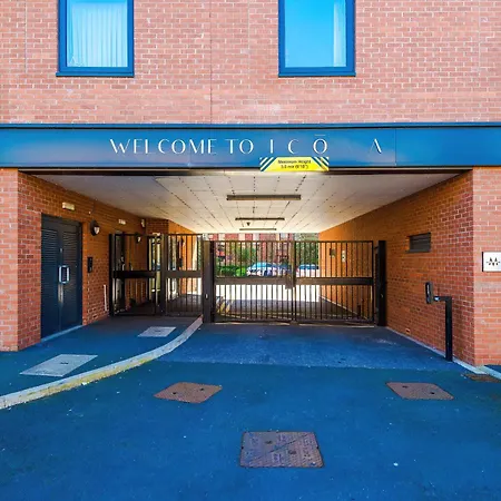 Centre With Balcony & Free Parking Apartment *