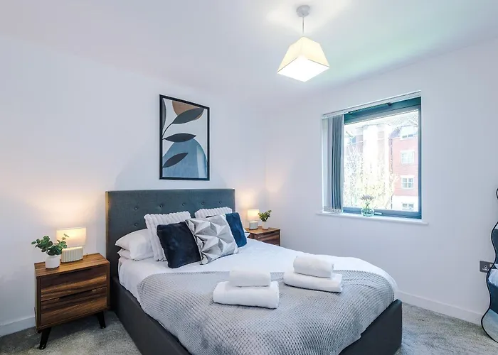 2 Bed Flat Centre With Free Parking 公寓