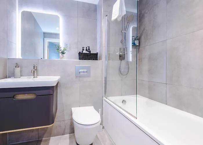 2 Bed Flat Centre With Free Parking * 约克