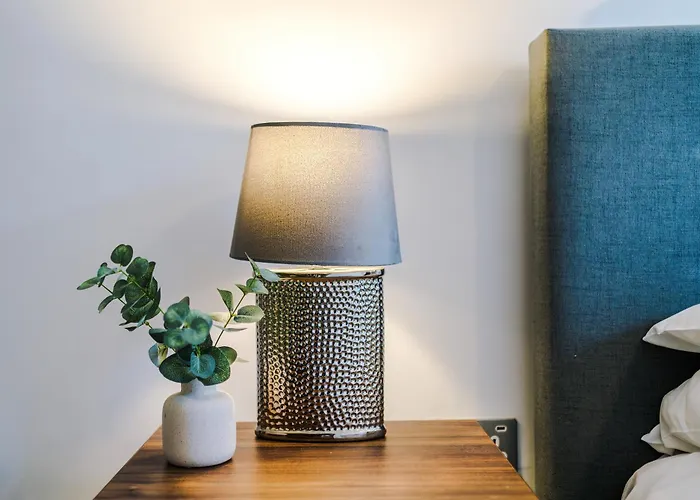 2 Bed Flat Centre With Free Parking 公寓 *