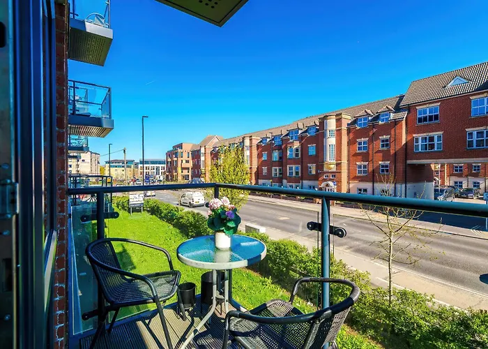 2 Bed Flat Centre With Free Parking 公寓