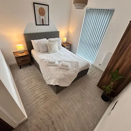 Апартаменты Centre Pad - Free Parking And Private Gym!