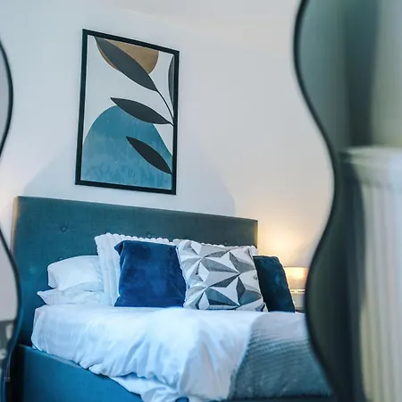 2 Bed Flat Centre With Free Parking יורק