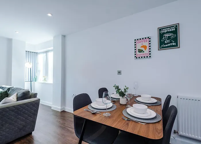 2 Bed Flat Centre With Free Parking יורק